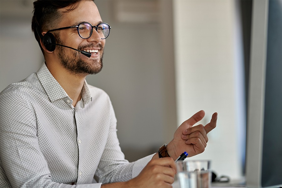 IT support agent providing IT helpdesk for colleges IT support agent providing IT helpdesk for colleges
