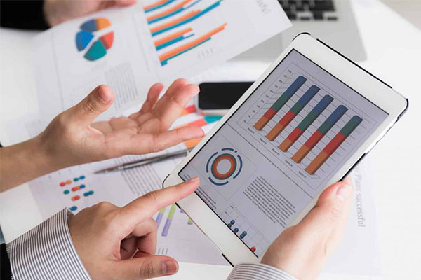 IT reporting image concept.